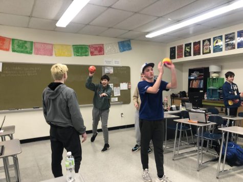 Students toss a ball to each other in Srta. Swartz class during one of the regular brain breaks.