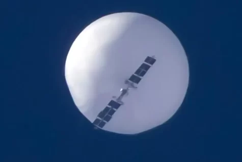 Floating Chinese weather balloon causes confusion
