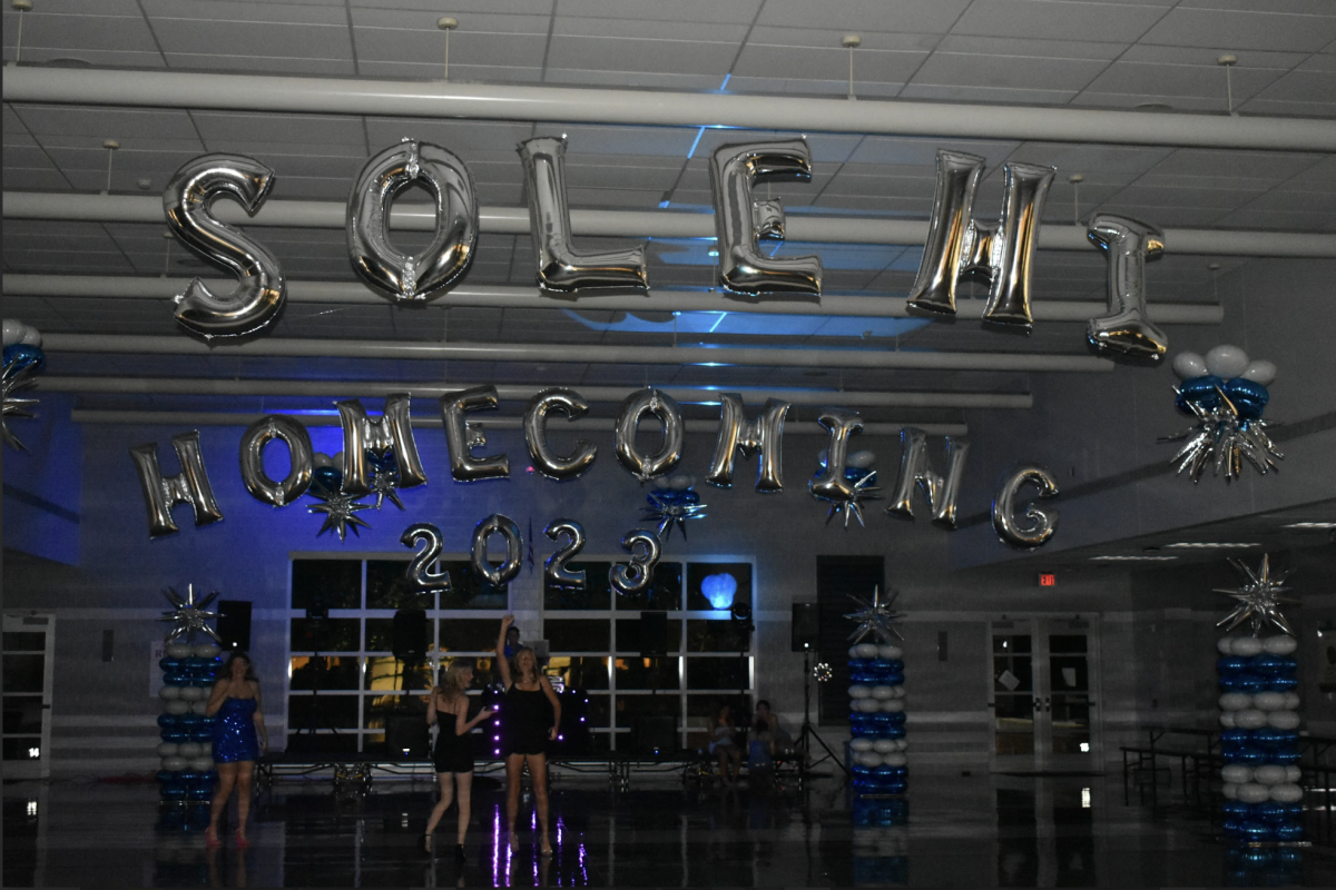 Southern Lehigh students dance during the 2023 Homecoming Dance. 